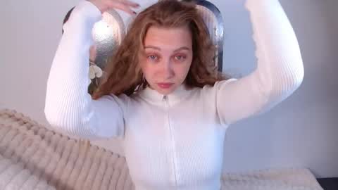 love bella  online show from May 2026 12:27:02 AM