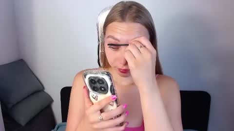 love bella  online show from July 2026 12:27:01 AM