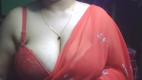 Snapshot of love_luna_angel chatting on March 2026 09:28:01 PM Luna online show from March 2026 09:28:01 PM