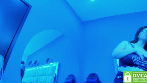 Snapshot of love_melany0 chatting on January 2026 12:21:01 PM Melany online show from January 2026 12:21:01 PM