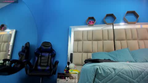 Snapshot of love_melany0 chatting on February 2026 12:43:02 PM Melany online show from February 2026 12:43:02 PM