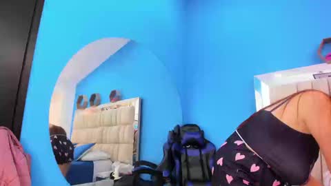 Snapshot of love_melany0 chatting on February 2026 12:48:02 PM Melany online show from February 2026 12:48:02 PM