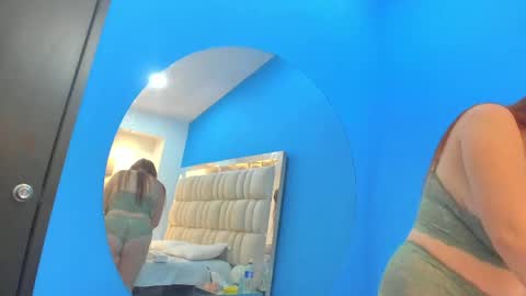 Snapshot of love_melany0 chatting on May 2026 12:43:01 PM Melany online show from May 2026 12:43:01 PM