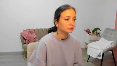 Andreea online show from August 2026 07:51:01 AM