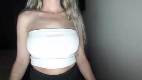 LoVe On  online show from May 2026 10:23:01 AM