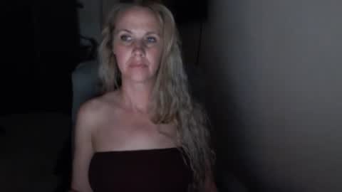 LoVe On  online show from May 2026 10:53:02 AM