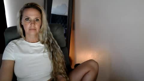 LoVe On  online show from July 2026 11:21:02 PM