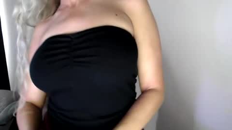 LoVe On  online show from July 2026 02:52:01 PM