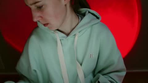 Vivian online show from January 2026 12:10:02 PM