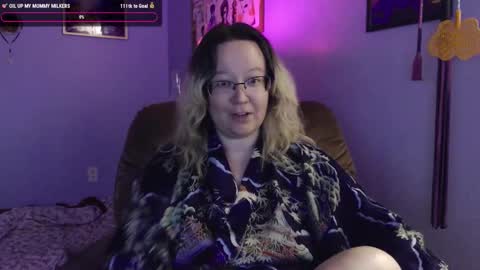 love_you_julia online show from September 2025 03:32:01 AM