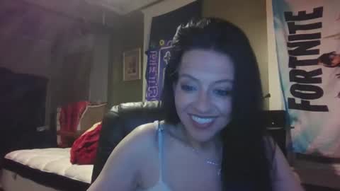 Snapshot of loveashlii chatting on May 2026 04:42:02 AM loveashlii online show from May 2026 04:42:02 AM