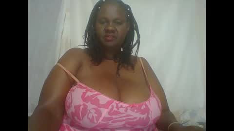 Lynn online show from September 2025 09:51:01 PM