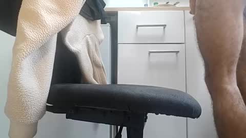 Liam online show from February 2025 09:37:01 AM