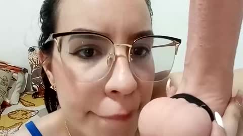 Snapshot of lovebunny_01 chatting on January 2025 06:21:01 PM IAmBunny online show from January 2025 06:21:01 PM