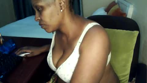 loveedee4 online show from May 2026 05:57:01 AM