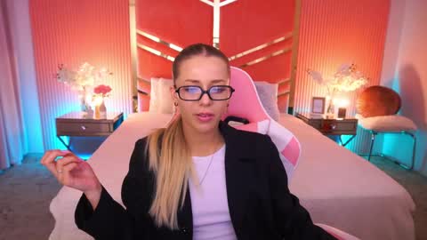 loveedove online show from June 2026 06:09:01 AM