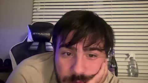 Snapshot of lovefromrose1 chatting on September 2025 03:08:01 AM Olivia Rose online show from September 2025 03:08:01 AM