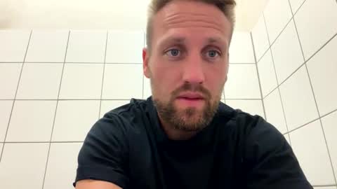 Snapshot of lovefuesse chatting on September 2025 10:04:02 AM lovefuesse online show from September 2025 10:04:02 AM