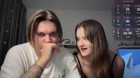 Snapshot of lovelly_mooncouple chatting on November 2025 11:04:02 PM Mileena and Oliver online show from November 2025 11:04:02 PM