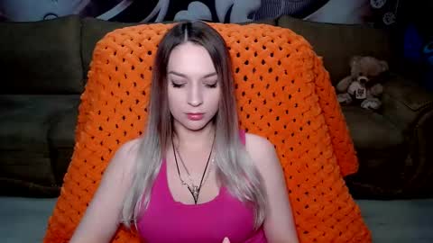 Snapshot of lovellymalina chatting on December 2024 06:05:01 PM private open online show from December 2024 06:05:01 PM