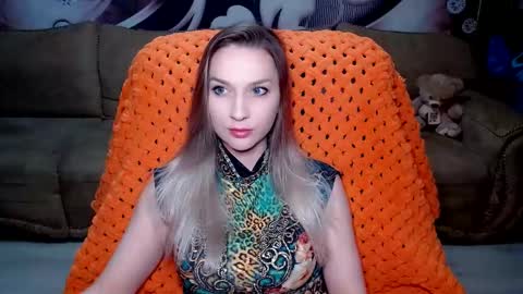 Snapshot of lovellymalina chatting on December 2024 04:04:02 PM private open online show from December 2024 04:04:02 PM