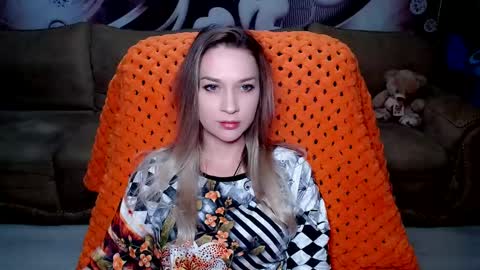 Snapshot of lovellymalina chatting on December 2024 05:07:02 PM private open online show from December 2024 05:07:02 PM
