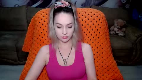 Snapshot of lovellymalina chatting on December 2024 01:41:01 PM private open online show from December 2024 01:41:01 PM