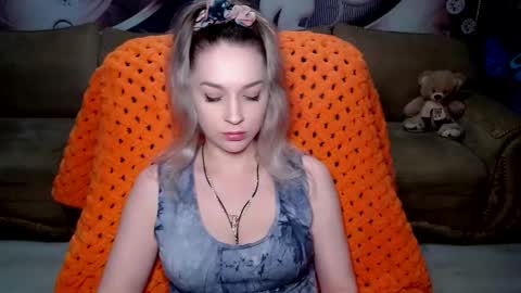 Snapshot of lovellymalina chatting on January 2025 01:14:02 PM private open online show from January 2025 01:14:02 PM