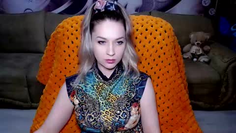 Snapshot of lovellymalina chatting on January 2025 01:04:02 PM private open online show from January 2025 01:04:02 PM