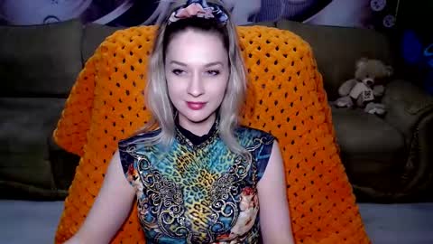 Snapshot of lovellymalina chatting on January 2025 06:27:02 PM private open online show from January 2025 06:27:02 PM