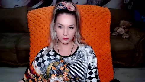 Snapshot of lovellymalina chatting on January 2025 04:30:01 PM private open online show from January 2025 04:30:01 PM