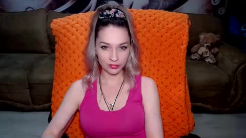 Snapshot of lovellymalina chatting on February 2025 02:16:01 PM private open online show from February 2025 02:16:01 PM