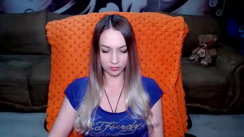 Snapshot of lovellymalina chatting on February 2025 04:03:02 PM private open online show from February 2025 04:03:02 PM