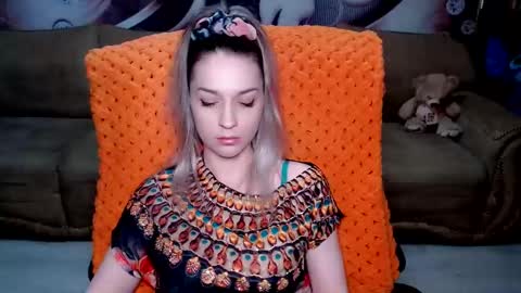 Snapshot of lovellymalina chatting on March 2025 10:13:02 AM private open online show from March 2025 10:13:02 AM
