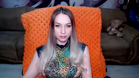 Snapshot of lovellymalina chatting on March 2025 07:05:02 AM private open online show from March 2025 07:05:02 AM