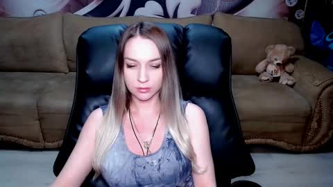 Snapshot of lovellymalina chatting on March 2025 04:35:02 PM private open online show from March 2025 04:35:02 PM