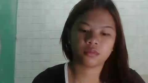 lovellypussy4u online show from June 2026 12:33:01 AM