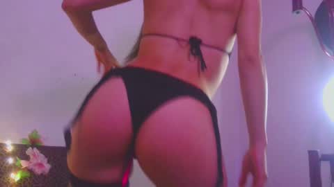 Snapshot of lovely_akira_xwx chatting on February 2025 06:10:02 AM Tami online show from February 2025 06:10:02 AM