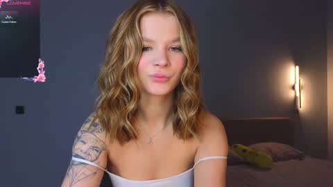 Jenny online show from December 2024 11:49:02 PM