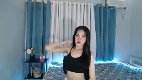 Snapshot of lovely_bellax chatting on April 2026 09:07:02 AM BELLA online show from April 2026 09:07:02 AM