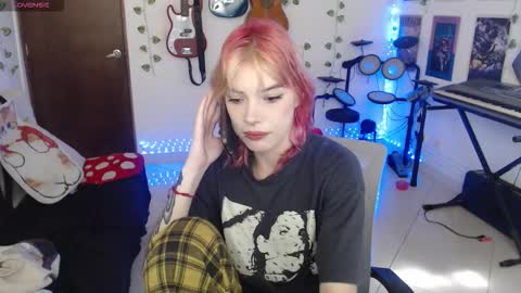 Cassie online show from December 2025 04:46:02 PM