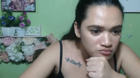 hearty2 Hey guys  Im Jess  online show from April 2026 01:41:01 PM