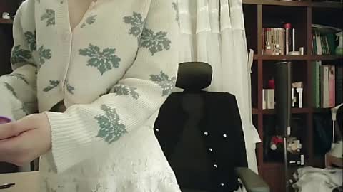 Snapshot of lovely_dana chatting on January 2025 07:58:02 PM DANA KIM online show from January 2025 07:58:02 PM