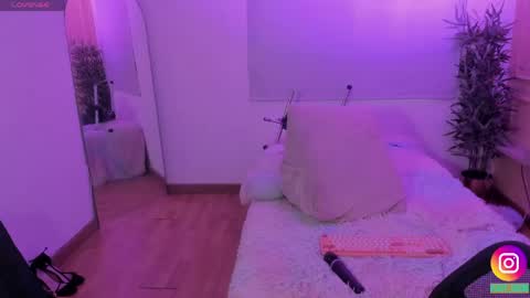 Emma online show from May 2026 01:05:01 PM