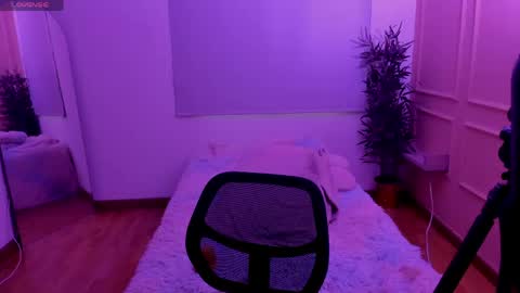 Emma online show from June 2026 01:39:01 PM