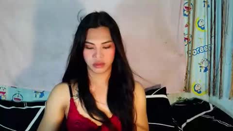 lovely_krizzy online show from April 2026 10:27:01 AM