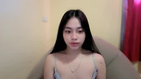 lovely_leah23 online show from September 2025 07:43:01 AM