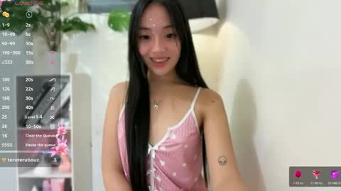 lovely_leah23 online show from June 2026 09:19:01 PM