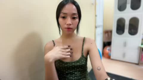 lovely_leah23 online show from July 2026 07:09:01 PM