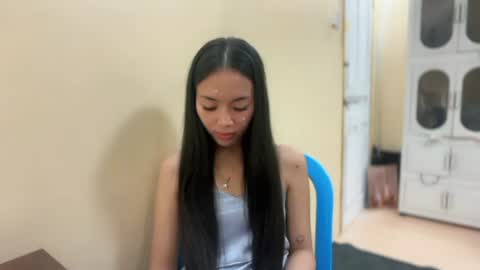lovely_leah23 online show from July 2026 09:18:01 PM